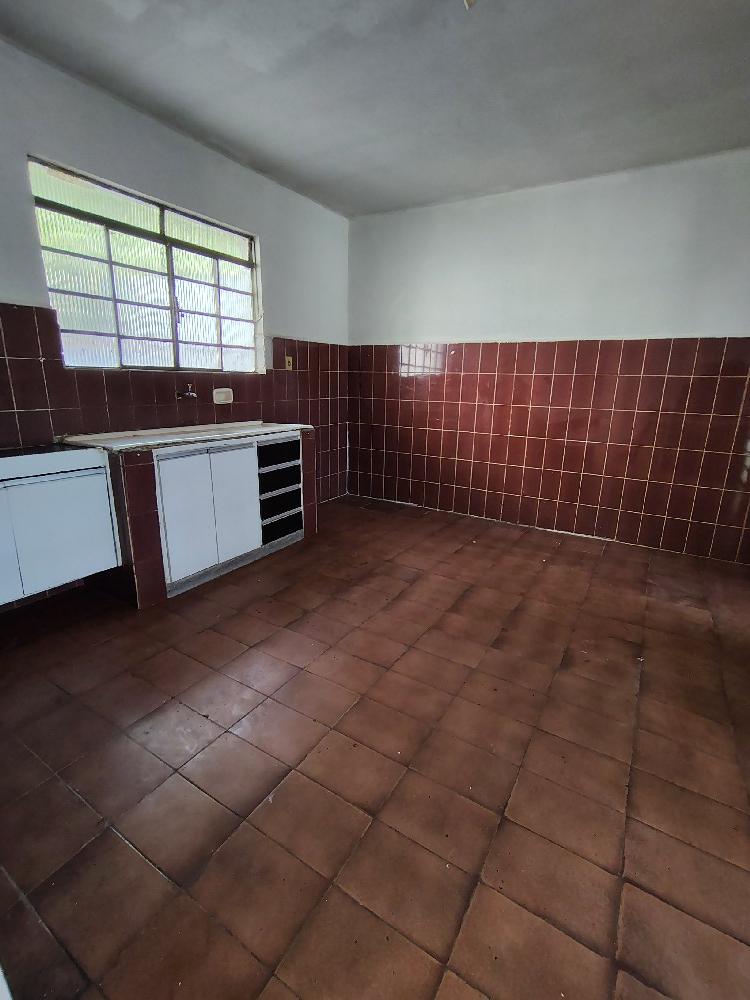 CASA PARA ALUGAR PRÓXIMO AO CENTRO