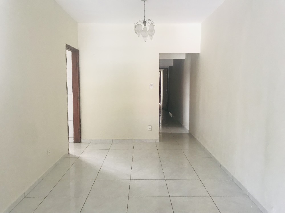 CASA CONDOMÍNIO MONTE CASTELO