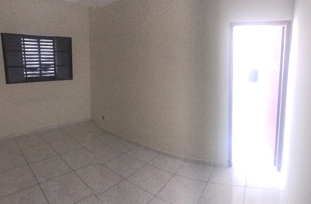 CASA CONDOMÍNIO MONTE CASTELO