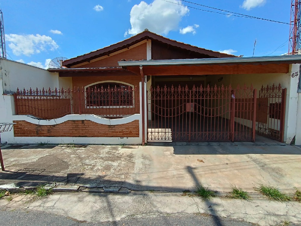 CASA À VENDA 