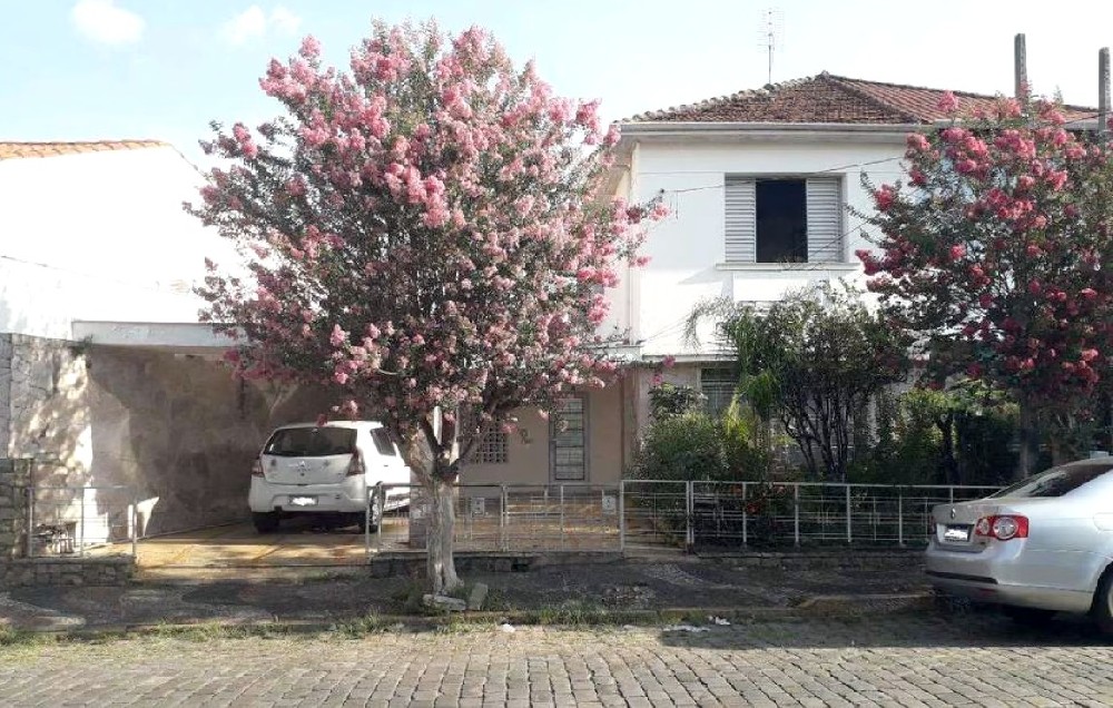 IMÓVEL PARA VENDA NO CENTRO DE AMPARO