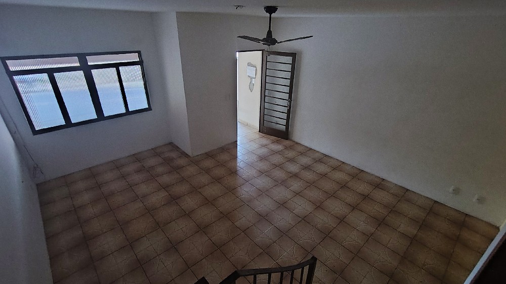 SOBRADO PARA LOCAÇÃO