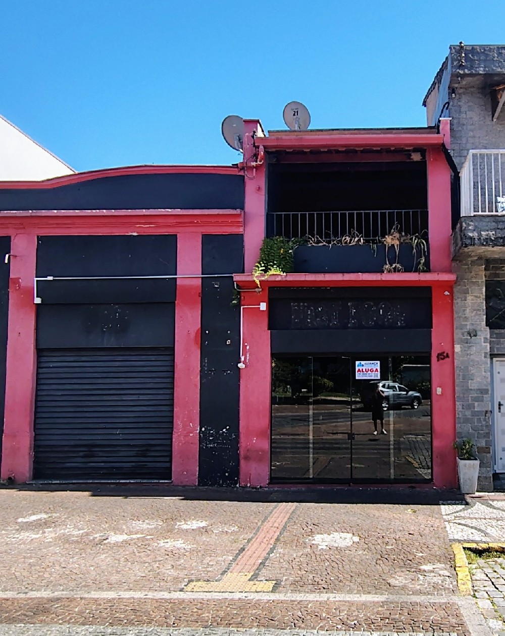 SOBRADO PARA LOCAÇÃO NO LARGO DO ROSÁRIO