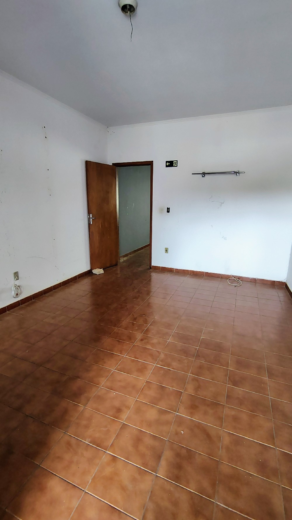 SOBRADO PARA LOCAÇÃO NO LARGO DO ROSÁRIO