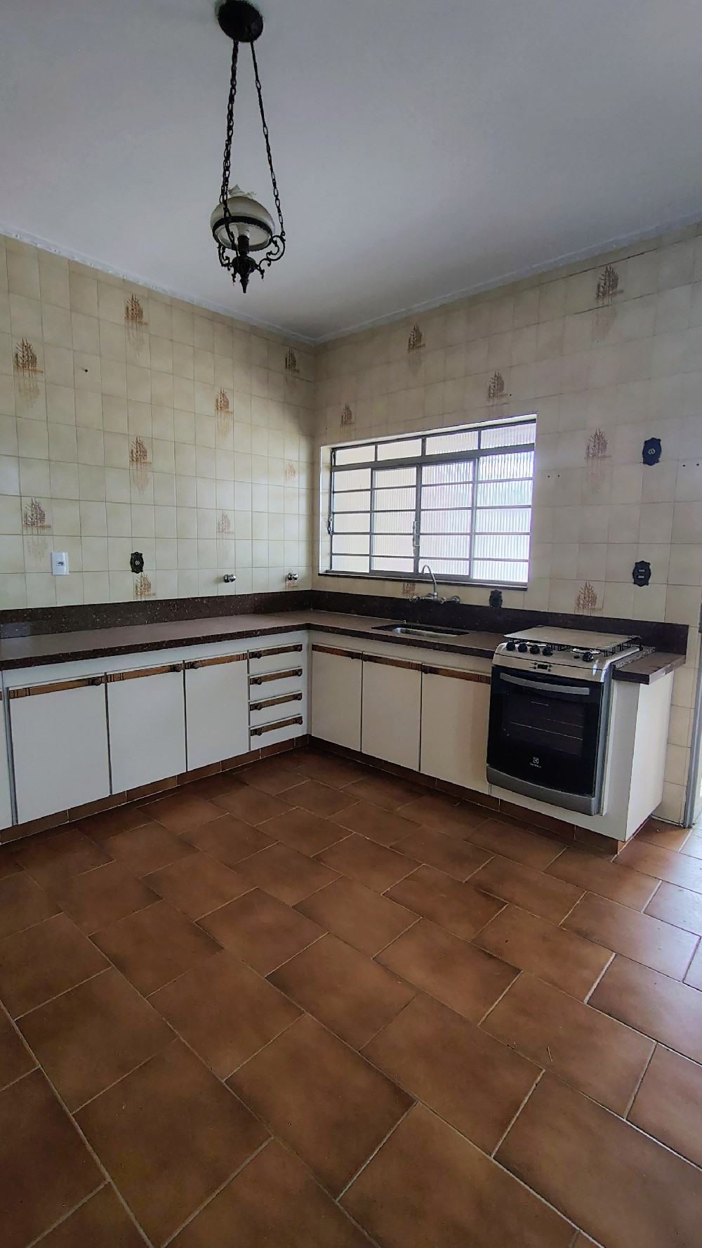 SOBRADO PARA LOCAÇÃO NO CENTRO