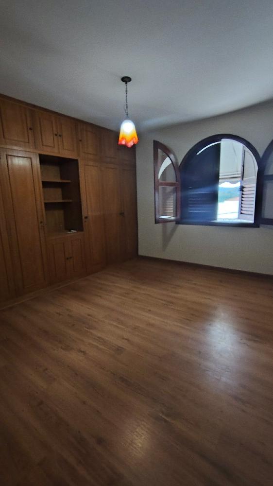 SOBRADO PARA LOCAÇÃO NO CENTRO